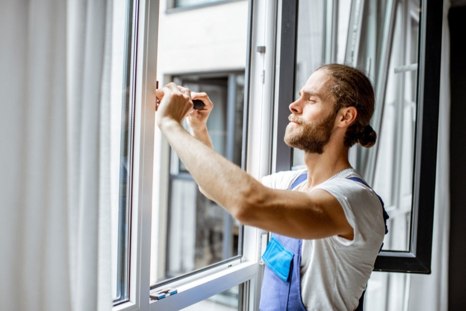 Professioneller Fenstertausch.